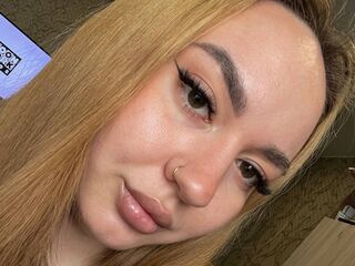 naked camgirl masturbating MedissonBels