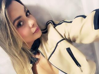 beautiful webcamgirl MelanyAsburn