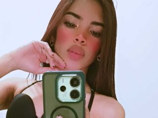 naughty cam girl fingering shaved pussy MeliClarck