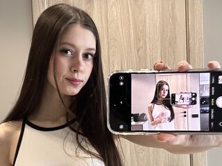 camgirl playing with sex toy MelissaMelis