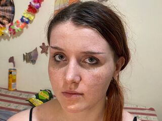 camgirl fingering pussy MilanaKlark