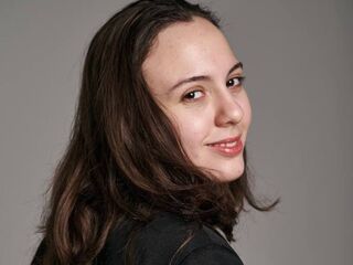 camgirl playing with vibrator MonaStout