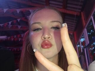 masturbating webcam girl NelleCauthorne