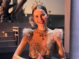 girl topless NylaPitarresi