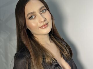 cam girl masturbating with vibrator OksanaFlower