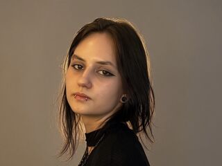 free adult cam OmaMckeithen