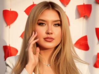 free webcam picture RaisaMihaila