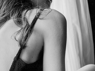 live webcam girl RemaRoy