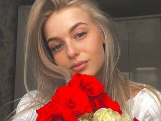 naked camgirl photo SamantaKittie