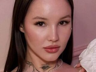 sexy webcamgirl SashaLiss