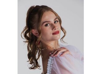 sexy webcamgirl pic SharriLangolf