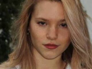 naked girl with webcam masturbating with dildo ShawnCejka