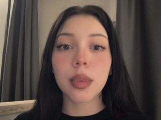 cam girl playing with sextoy SofyPhia