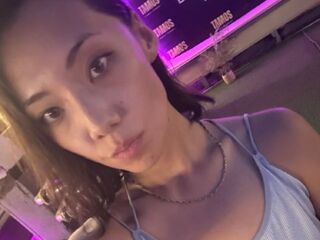 camwhore fingering pussy TiffanyBoster
