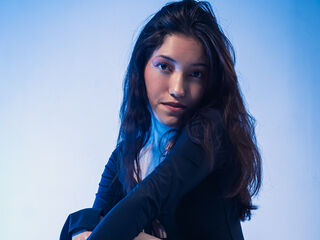 naked girl with webcam masturbating with dildo TrinityNova