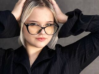 cam girl showing tits VivianHortton